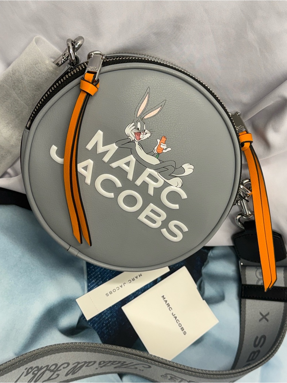 (new+tag) Marc Jacobs x Looney Tunes Bugs Bunny Collaboration Round Crossbody - Picture 17 of 17